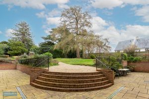 Communal Gardens- click for photo gallery